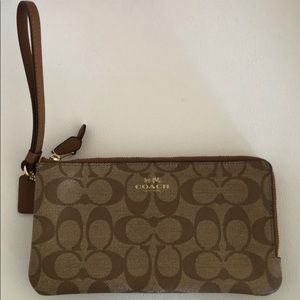 Coach signature double zip wristlet wallet